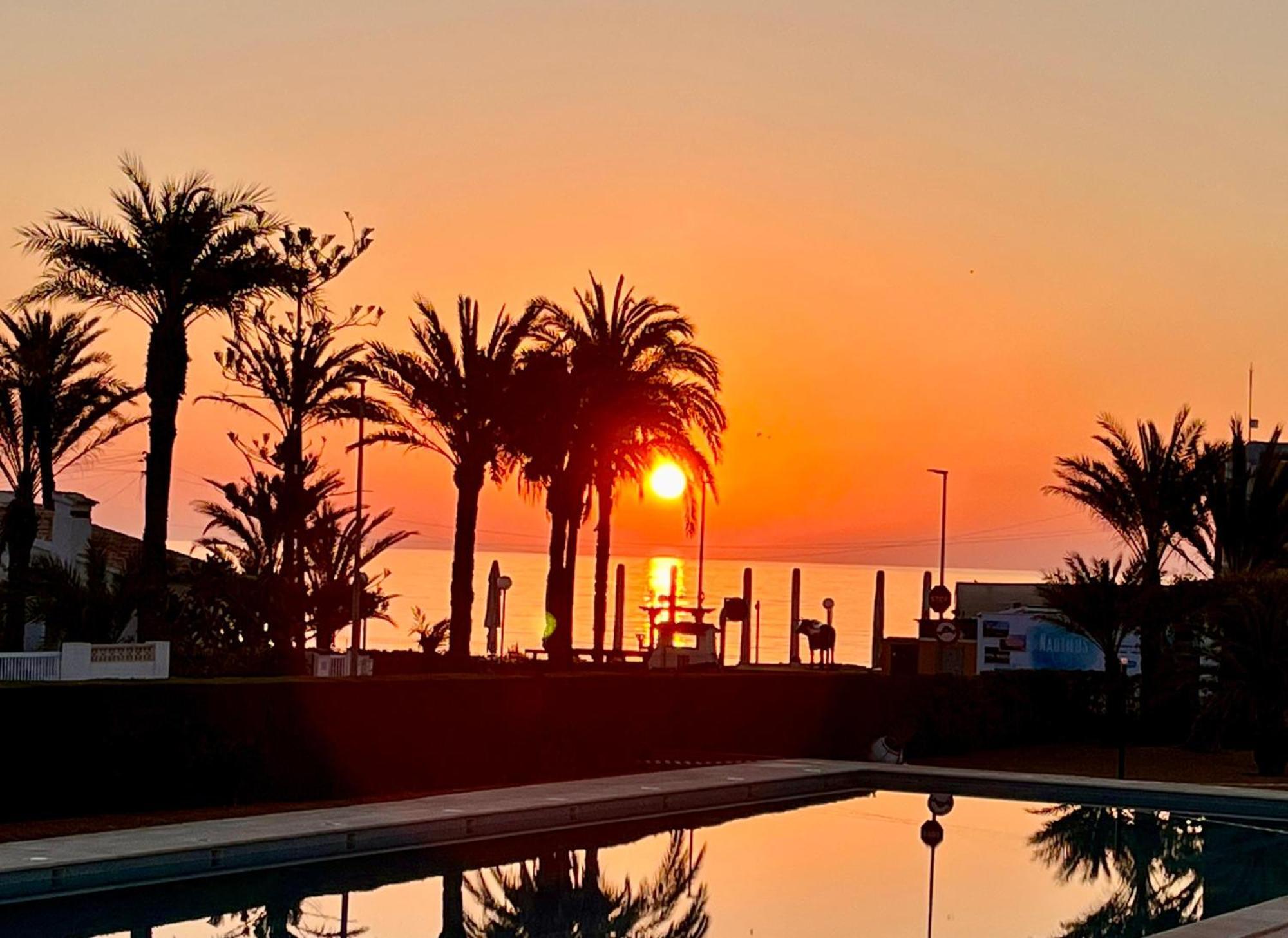 Sea View Apartment Beach Front Punta Prima Torrevieja Bagian luar foto