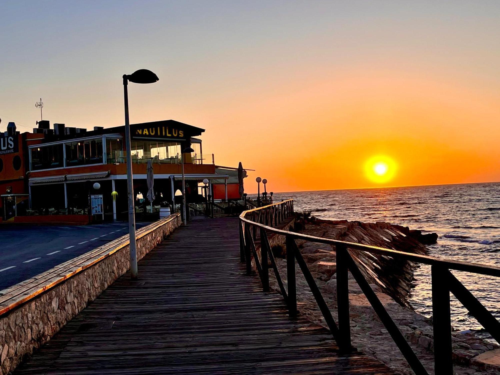 Sea View Apartment Beach Front Punta Prima Torrevieja Bagian luar foto